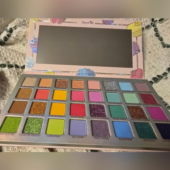 Macaron Magic - Picture 3 of 3